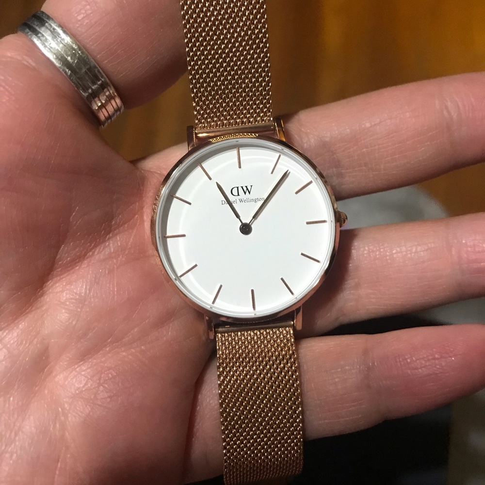 SOLD 🔴Brand new Daniel Wellington women’s watch
